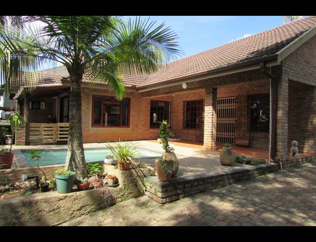 4 BEDROOM HOUSE FOR SALE IN WHITE RIVER EXT 18